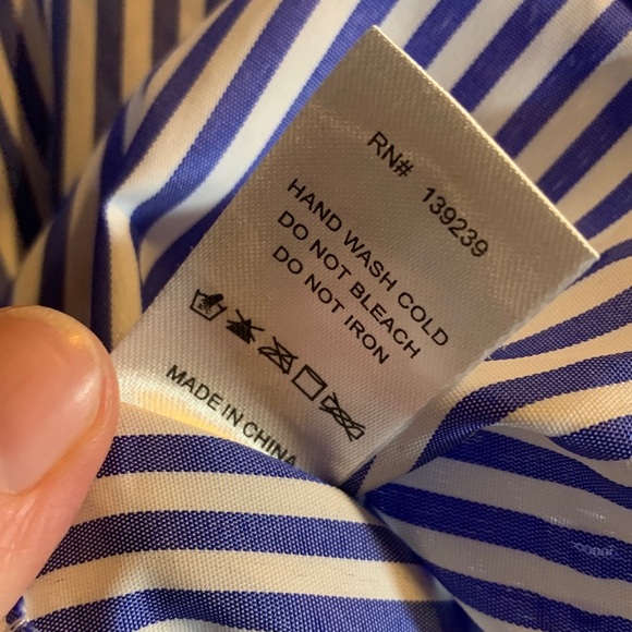 🚫SOLD🚫Tuckernuck Blue & White Striped Blouse Size XL - Picture 4 of 5